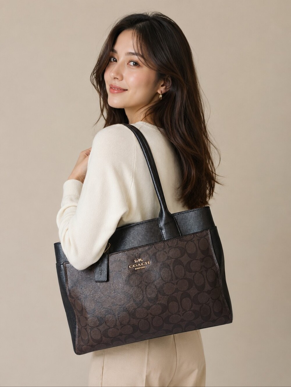 COACH Casey Tote In Signature Canvas Shoulder Bag EUC